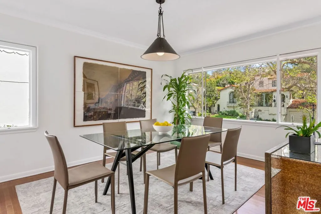 Los Angeles, California 90024, United States, 5 Bedrooms Bedrooms, ,3 BathroomsBathrooms,Residential,Pending,103104