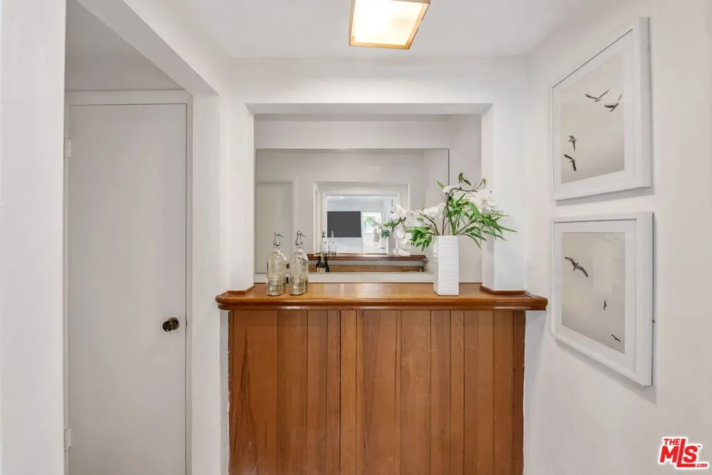 Los Angeles, California 90024, United States, 5 Bedrooms Bedrooms, ,3 BathroomsBathrooms,Residential,Pending,103104