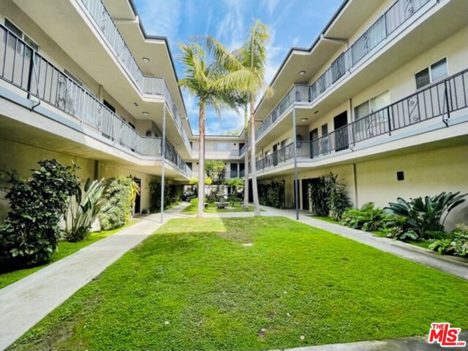 Properties 1 3869 Tilden Avenue