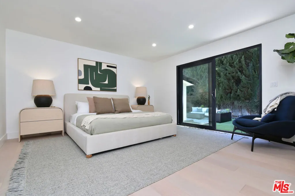 Encino, California 91436, United States, 4 Bedrooms Bedrooms, ,2 BathroomsBathrooms,Residential,Active,106399