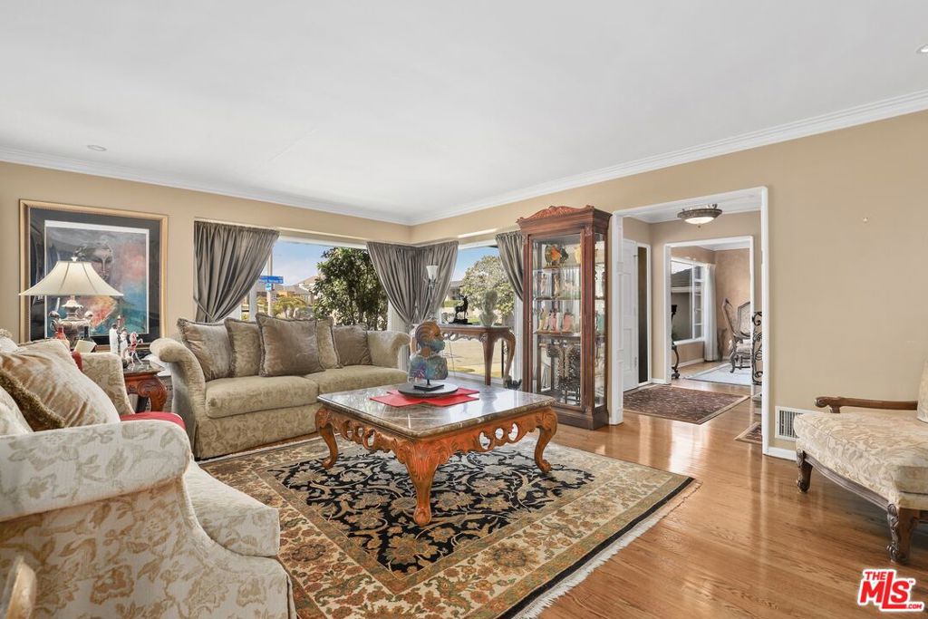 4152 Mount Vernon Drive