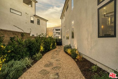 A home in Porter Ranch