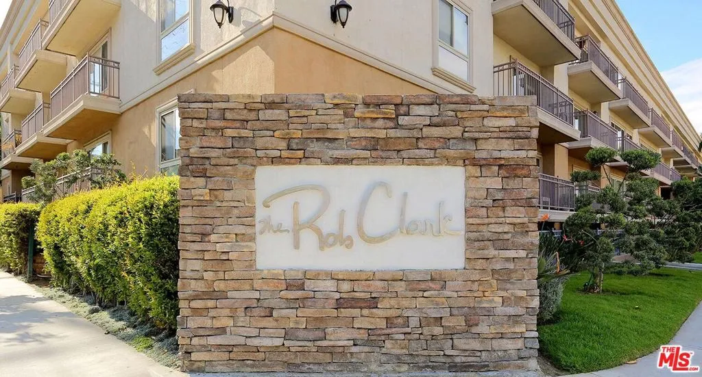 Los Angeles, California 90048, United States, 1 Bedroom Bedrooms, ,1 BathroomBathrooms,Residential,Active,1156