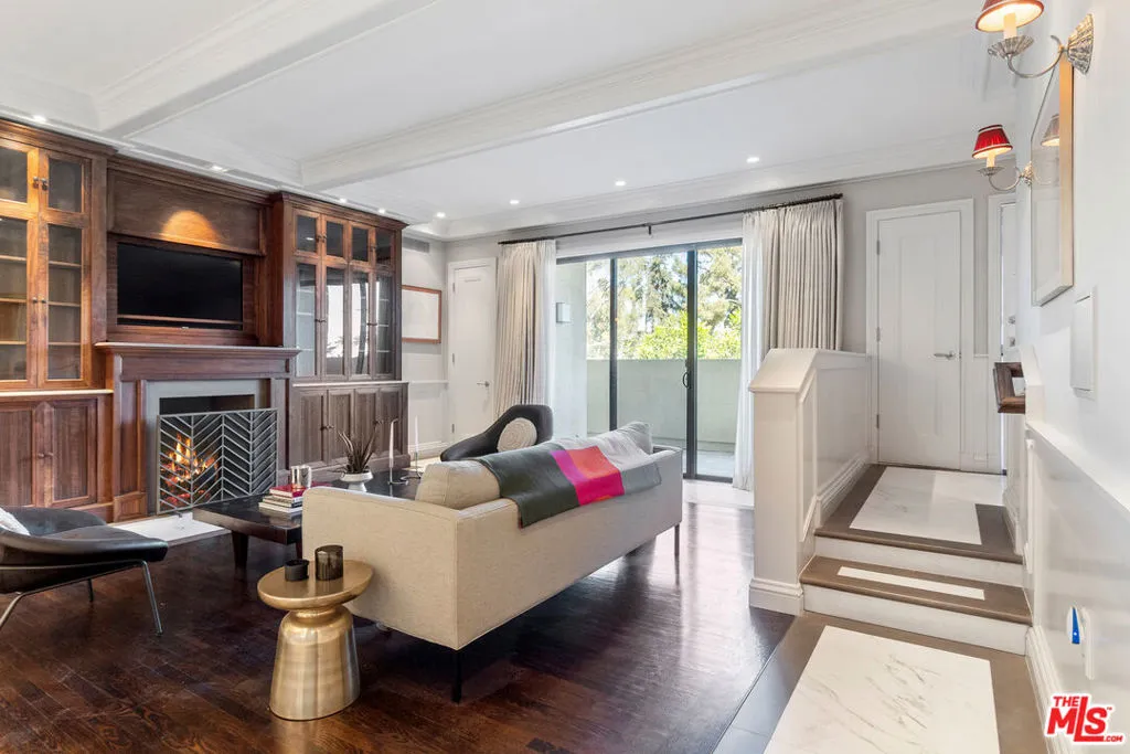 Los Angeles, California 90067, United States, 2 Bedrooms Bedrooms, ,3 BathroomsBathrooms,Residential,Active,36947