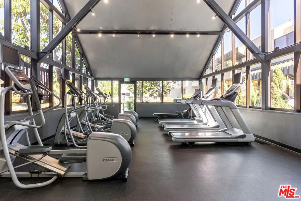 Los Angeles, California 90067, United States, 2 Bedrooms Bedrooms, ,3 BathroomsBathrooms,Residential,Active,36947