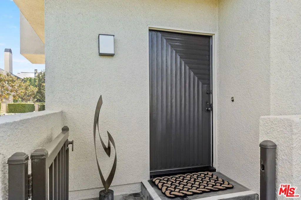 Los Angeles, California 90067, United States, 2 Bedrooms Bedrooms, ,3 BathroomsBathrooms,Residential,Active,36947