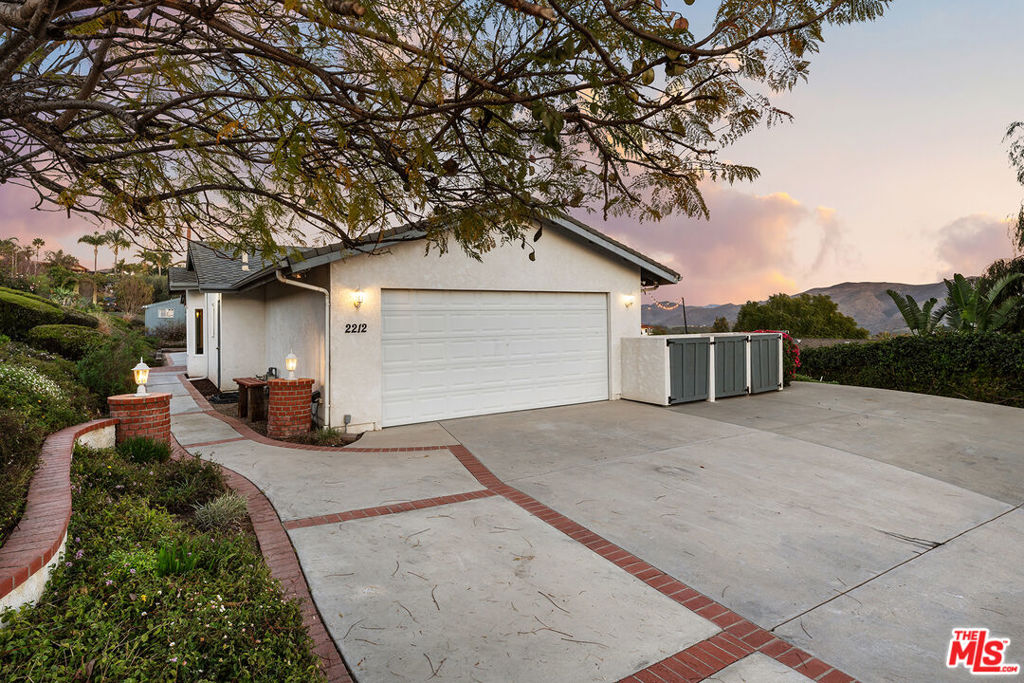 2212 Stacy Lane