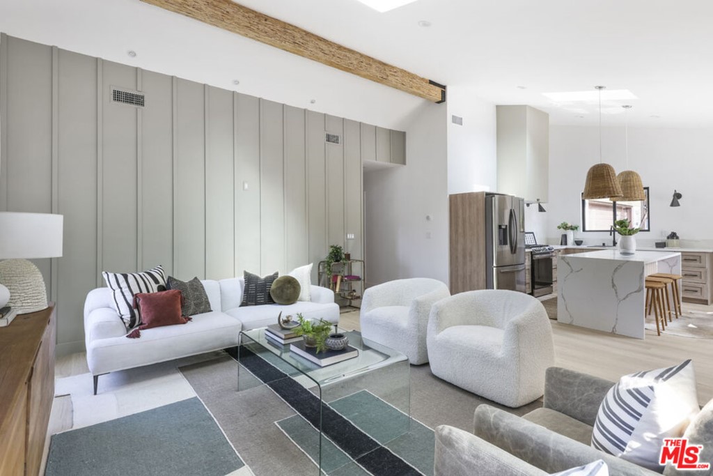 Properties 3 2239 Brier Avenue