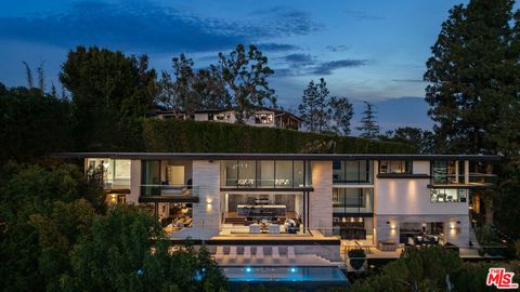 8927 St Ives Drive Los Angeles CA 90069
