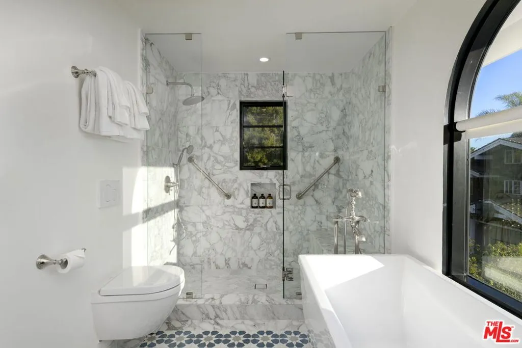 Summerland, California 93067, United States, 2 Bedrooms Bedrooms, ,3 BathroomsBathrooms,Residential,Active,19240