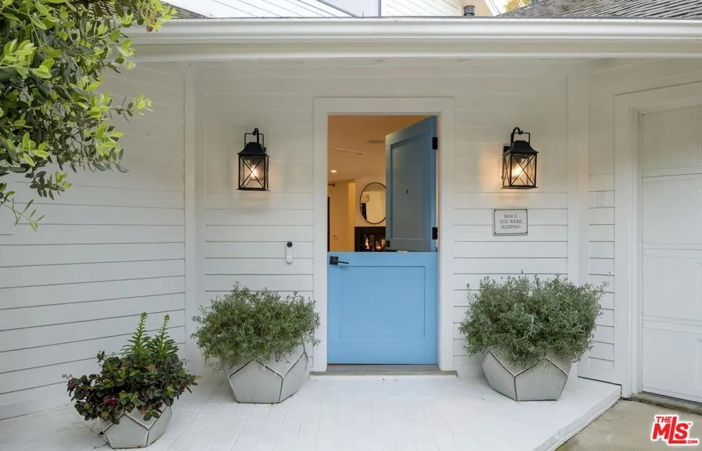 Summerland, California 93067, United States, 2 Bedrooms Bedrooms, ,3 BathroomsBathrooms,Residential,Active,19240