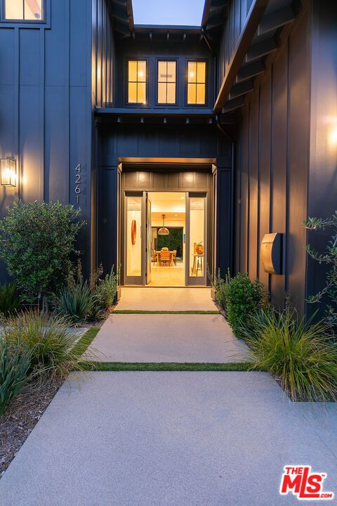 A home in Toluca Lake