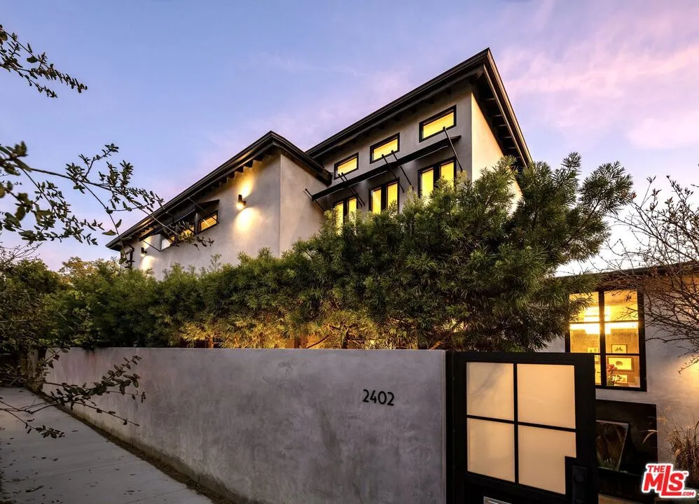 Santa Monica, California 90405, United States, 5 Bedrooms Bedrooms, ,5 BathroomsBathrooms,Residential,Active,83250 Santa Monica, California 90405, United States, 5 Bedrooms Bedrooms, ,5 BathroomsBathrooms,Residential,Active,83250