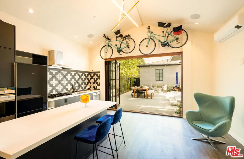 Santa Monica, California 90405, United States, 5 Bedrooms Bedrooms, ,5 BathroomsBathrooms,Residential,Active,83250