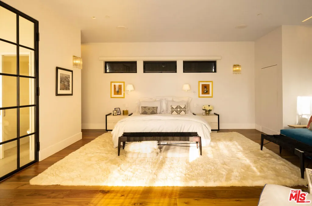 Santa Monica, California 90405, United States, 5 Bedrooms Bedrooms, ,5 BathroomsBathrooms,Residential,Active,83250