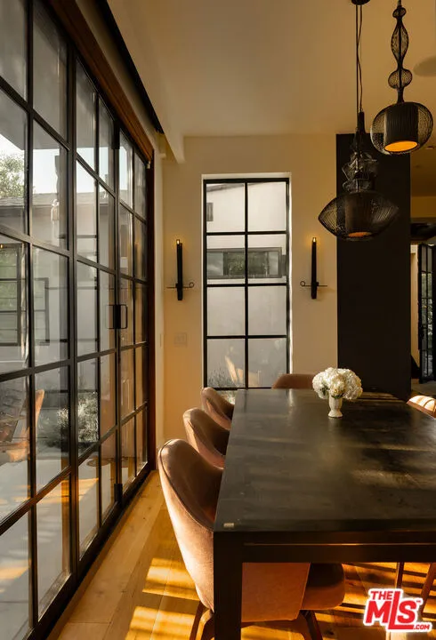 Santa Monica, California 90405, United States, 5 Bedrooms Bedrooms, ,5 BathroomsBathrooms,Residential,Active,83250