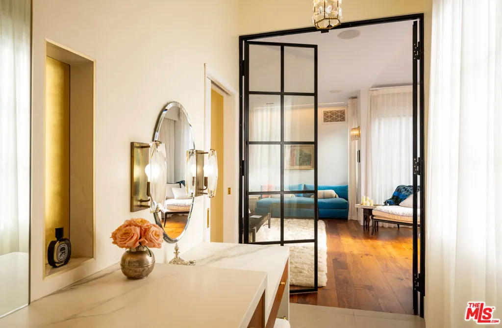 Santa Monica, California 90405, United States, 5 Bedrooms Bedrooms, ,5 BathroomsBathrooms,Residential,Active,83250