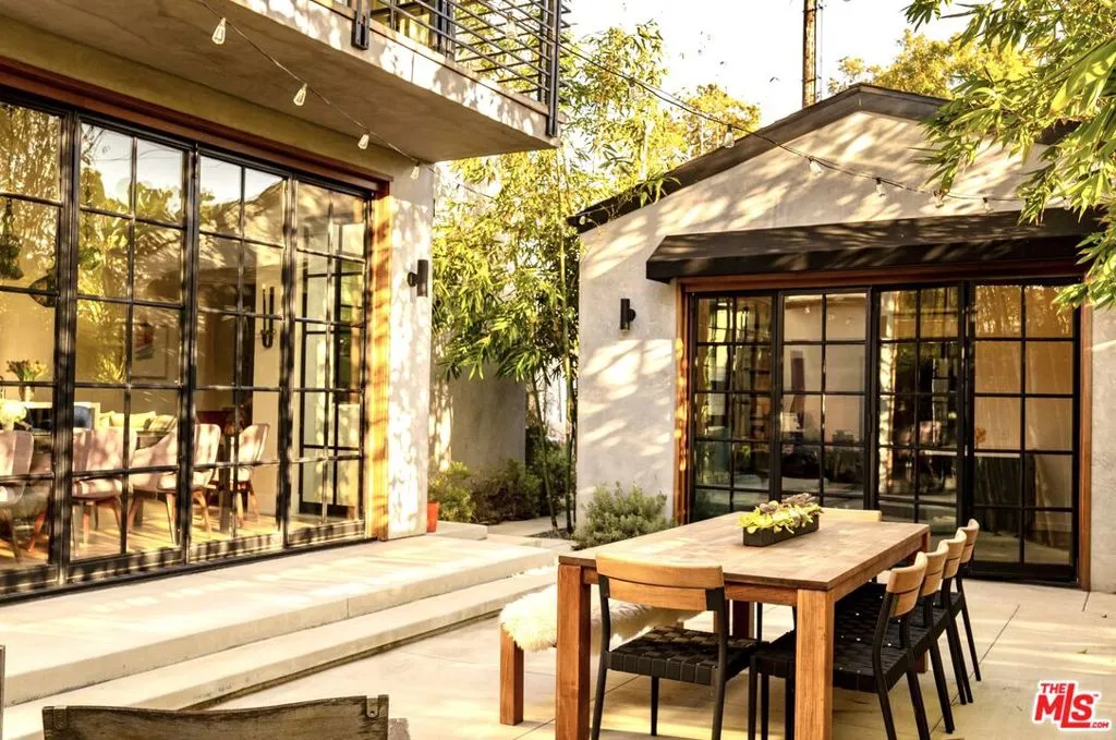 Santa Monica, California 90405, United States, 5 Bedrooms Bedrooms, ,5 BathroomsBathrooms,Residential,Active,83250