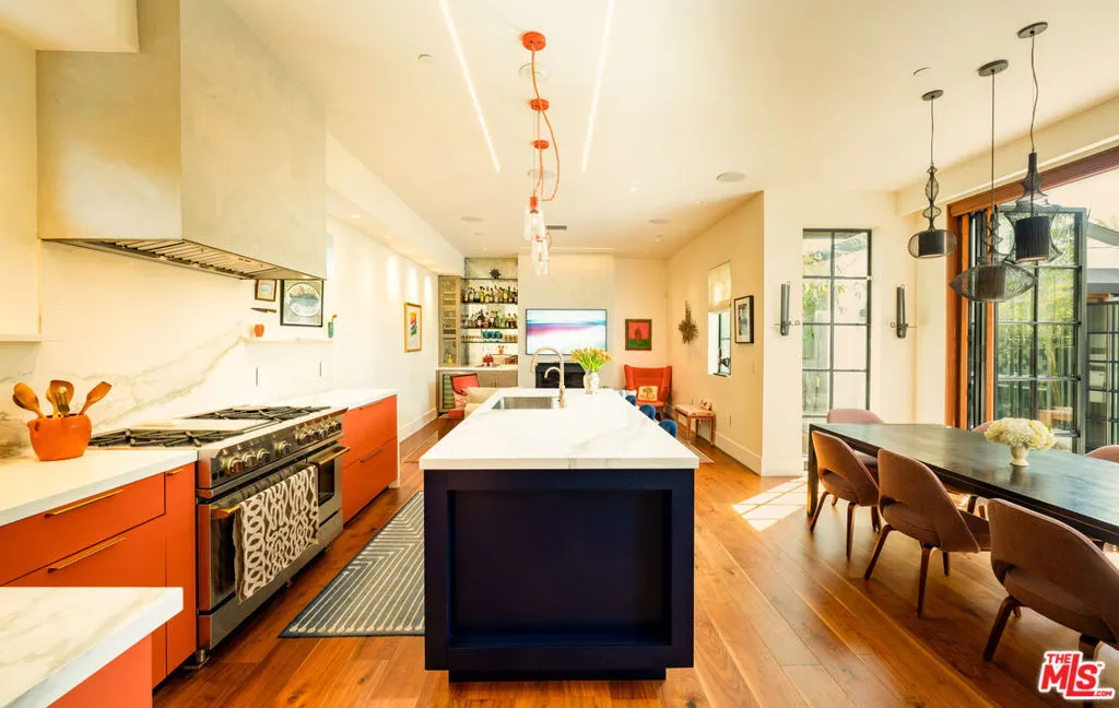 Santa Monica, California 90405, United States, 5 Bedrooms Bedrooms, ,5 BathroomsBathrooms,Residential,Active,83250