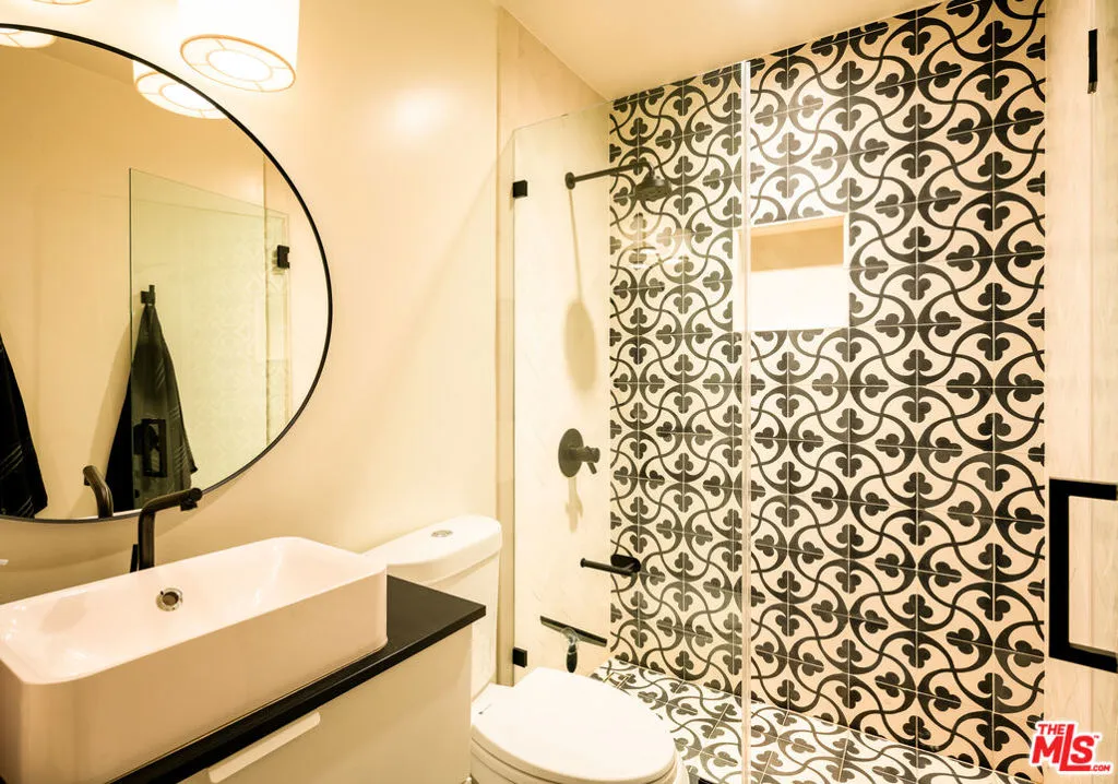 Santa Monica, California 90405, United States, 5 Bedrooms Bedrooms, ,5 BathroomsBathrooms,Residential,Active,83250