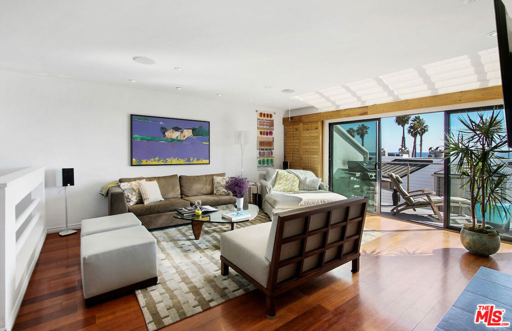 Properties 2 37 SEA COLONY Drive
