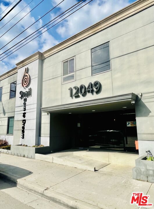 Properties 1 12049 Jefferson Boulevard