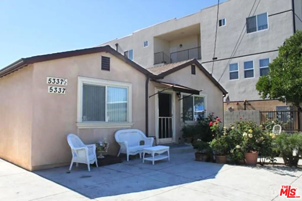North Hollywood, California 91601, United States, 5 Bedrooms Bedrooms, ,4 BathroomsBathrooms,Residential,Active,94913