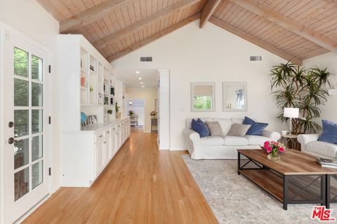 A home in Studio City