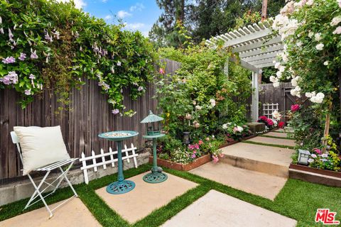 A home in Studio City