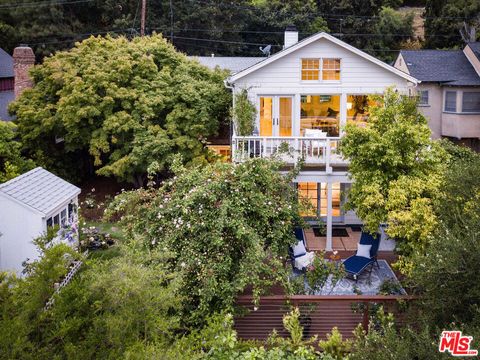 A home in Studio City