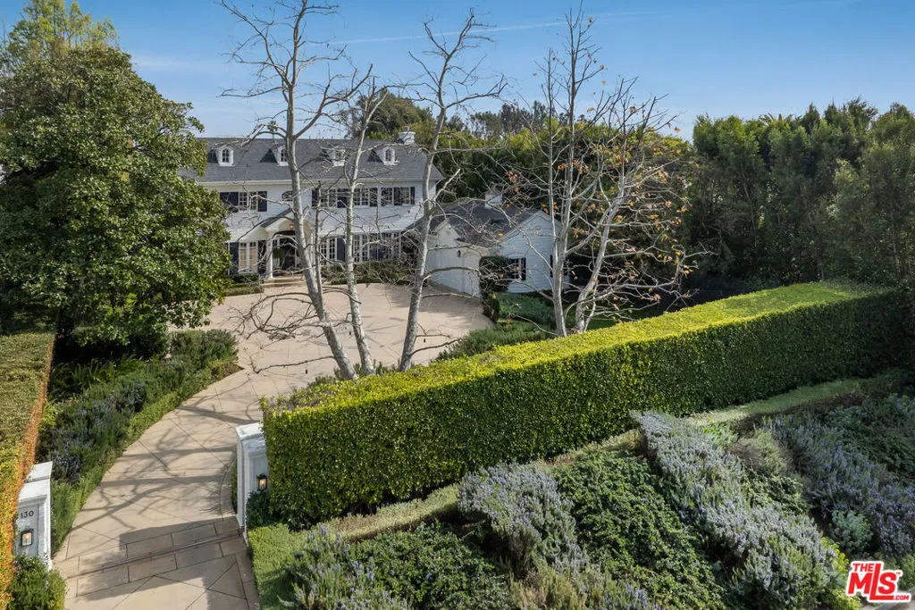 Los Angeles, California 90049, United States, 7 Bedrooms Bedrooms, ,7 BathroomsBathrooms,Residential,Active,8198