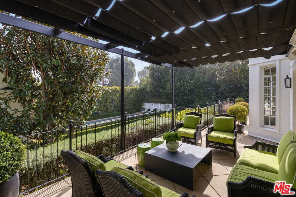 Los Angeles, California 90049, United States, 7 Bedrooms Bedrooms, ,7 BathroomsBathrooms,Residential,Active,8198