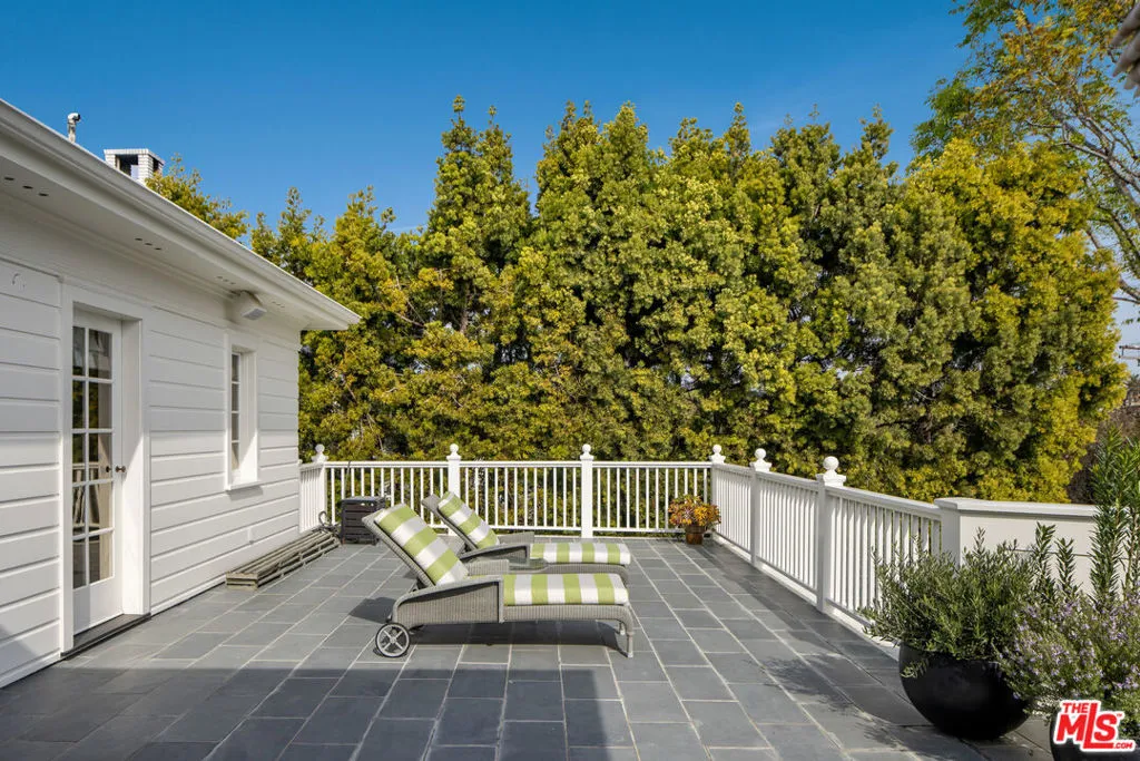 Los Angeles, California 90049, United States, 7 Bedrooms Bedrooms, ,7 BathroomsBathrooms,Residential,Active,8198