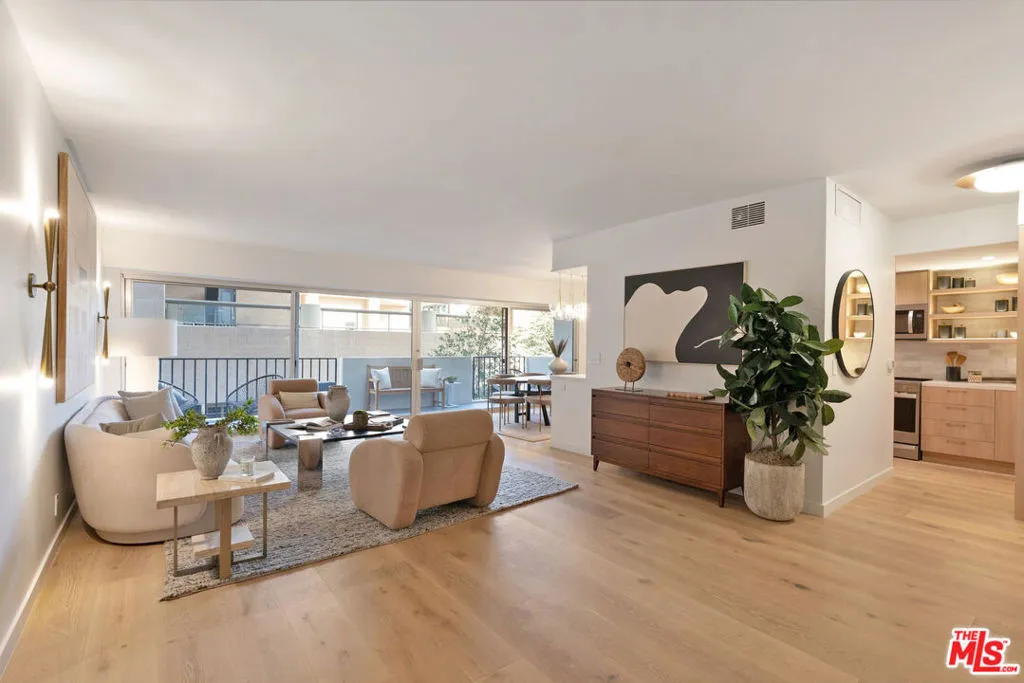 Los Angeles, California 90024, United States, 2 Bedrooms Bedrooms, ,2 BathroomsBathrooms,Residential,Active,5258 Los Angeles, California 90024, United States, 2 Bedrooms Bedrooms, ,2 BathroomsBathrooms,Residential,Active,5258