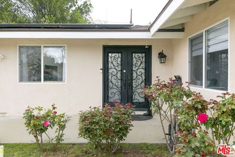 22229 Covello Street Canoga Park CA 91303