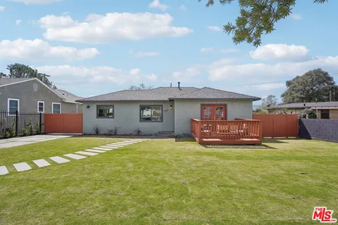 MLS: 25527875