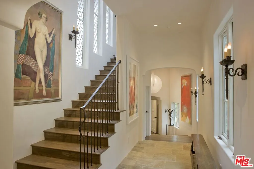 Santa Barbara, California 93108, United States, 9 Bedrooms Bedrooms, ,12 BathroomsBathrooms,Residential,Active,42558