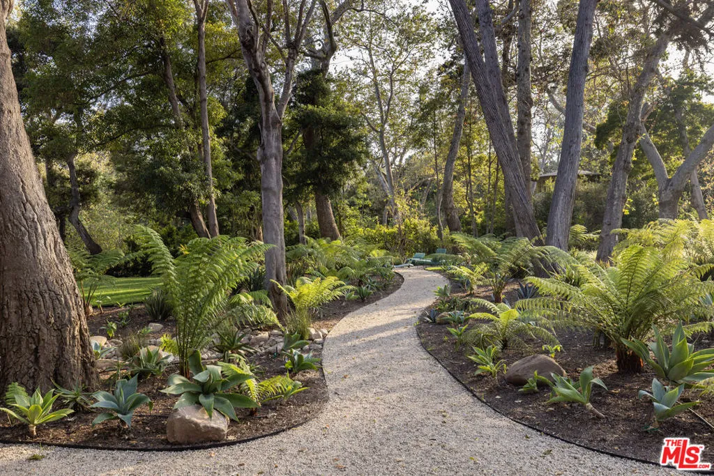 Santa Barbara, California 93108, United States, 9 Bedrooms Bedrooms, ,12 BathroomsBathrooms,Residential,Active,42558