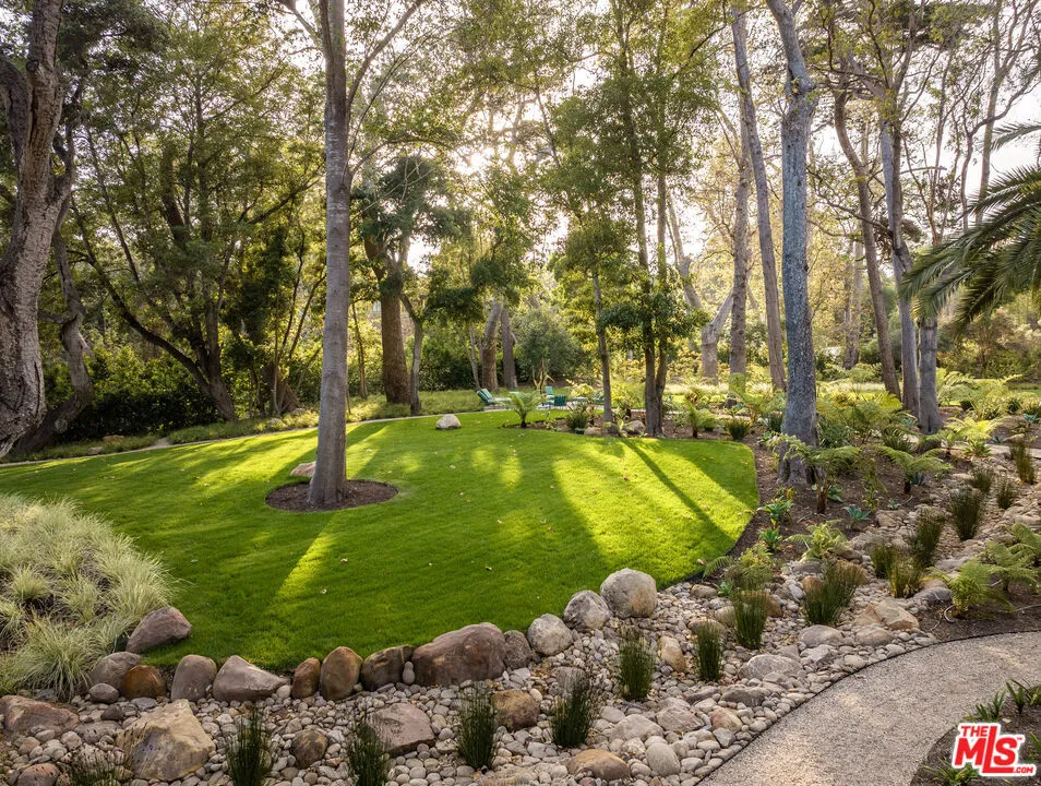 Santa Barbara, California 93108, United States, 9 Bedrooms Bedrooms, ,12 BathroomsBathrooms,Residential,Active,42558