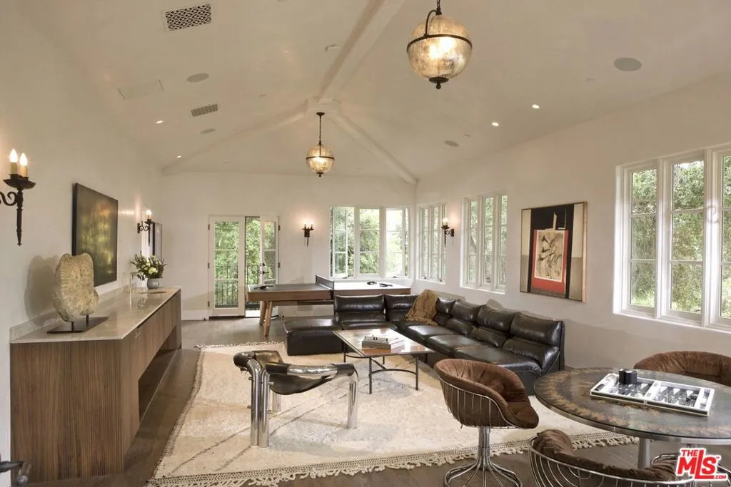 Santa Barbara, California 93108, United States, 9 Bedrooms Bedrooms, ,12 BathroomsBathrooms,Residential,Active,42558