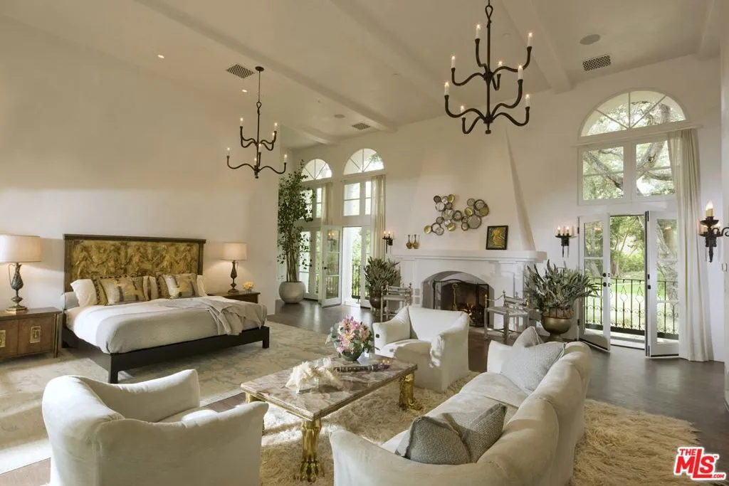Santa Barbara, California 93108, United States, 9 Bedrooms Bedrooms, ,12 BathroomsBathrooms,Residential,Active,42558