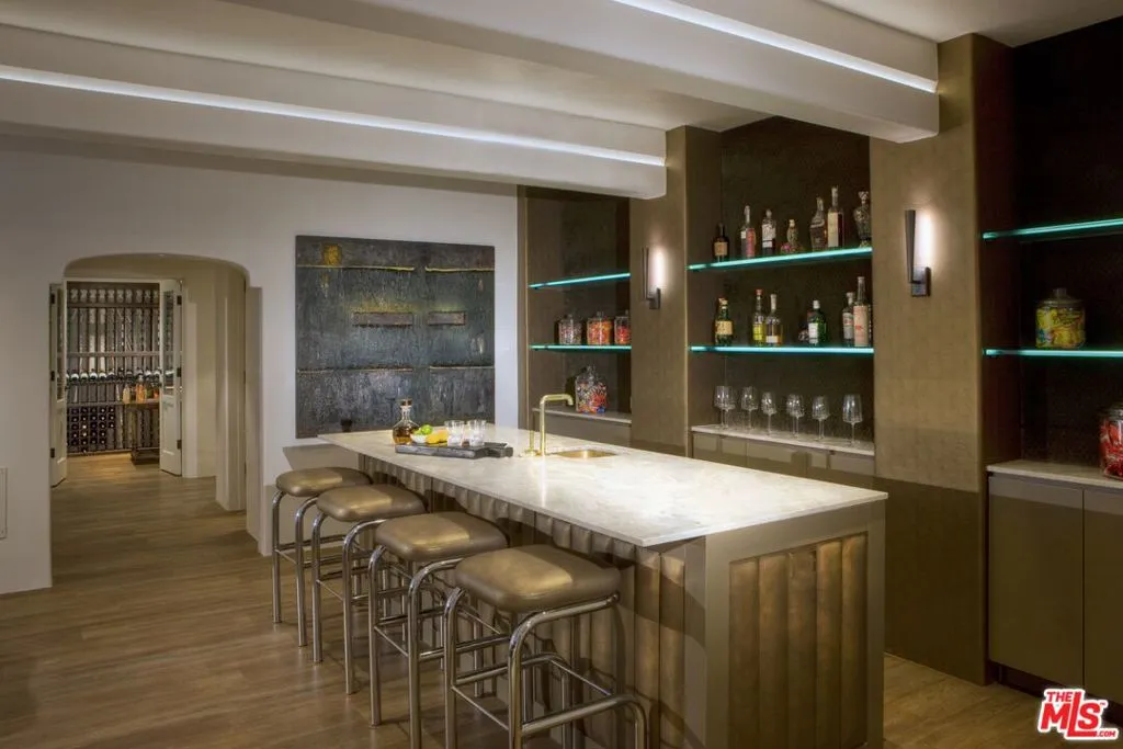 Santa Barbara, California 93108, United States, 9 Bedrooms Bedrooms, ,12 BathroomsBathrooms,Residential,Active,42558