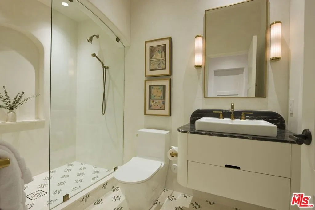 Santa Barbara, California 93108, United States, 9 Bedrooms Bedrooms, ,12 BathroomsBathrooms,Residential,Active,42558