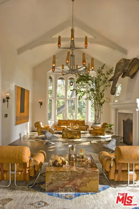 Santa Barbara, California 93108, United States, 9 Bedrooms Bedrooms, ,12 BathroomsBathrooms,Residential,Active,42558