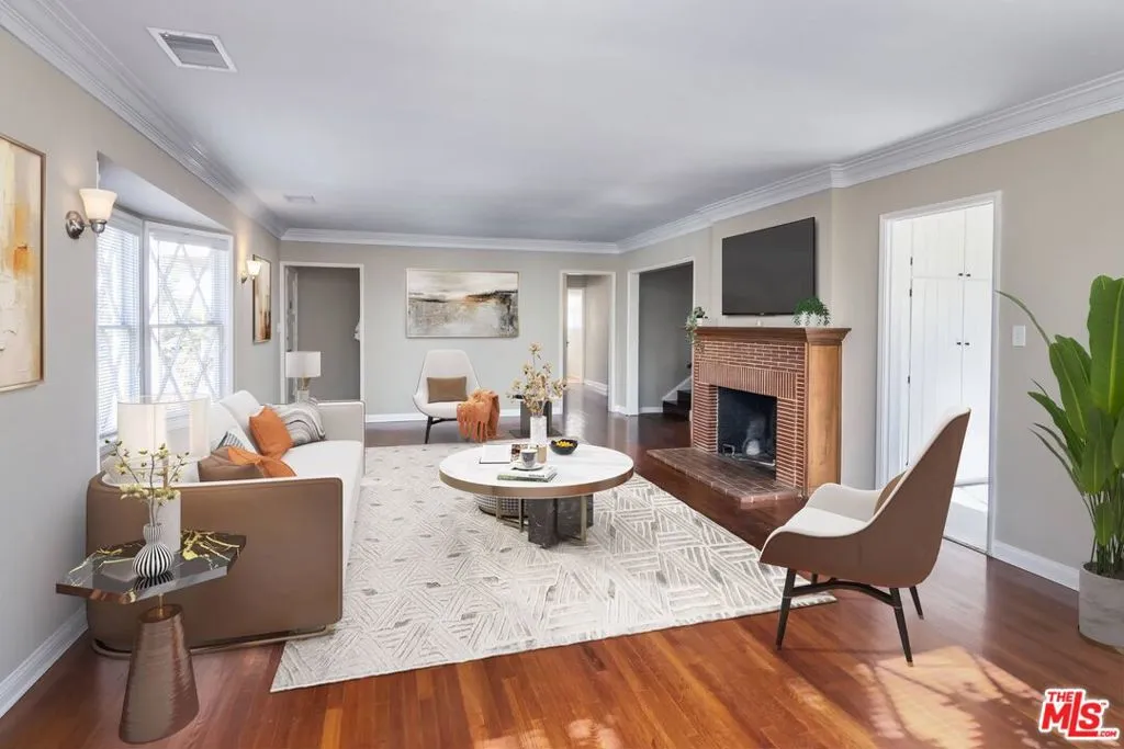 Los Angeles, California 90069, United States, 3 Bedrooms Bedrooms, ,4 BathroomsBathrooms,Residential,Active,16313