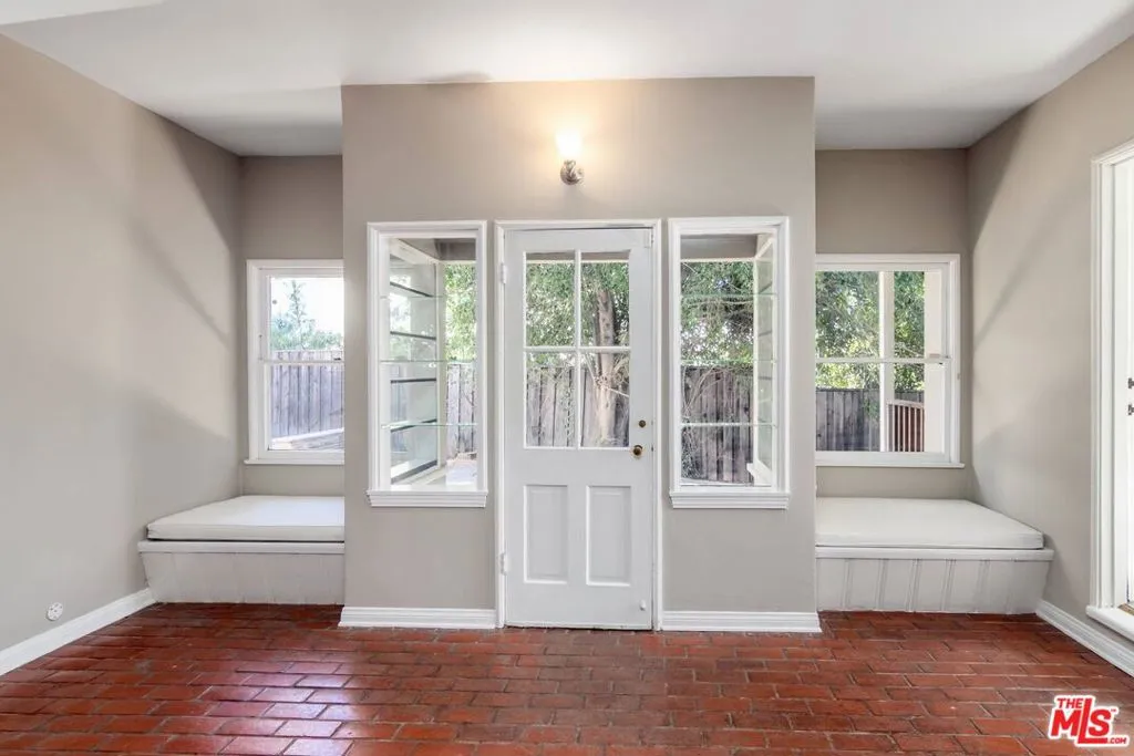 Los Angeles, California 90069, United States, 3 Bedrooms Bedrooms, ,4 BathroomsBathrooms,Residential,Active,16313