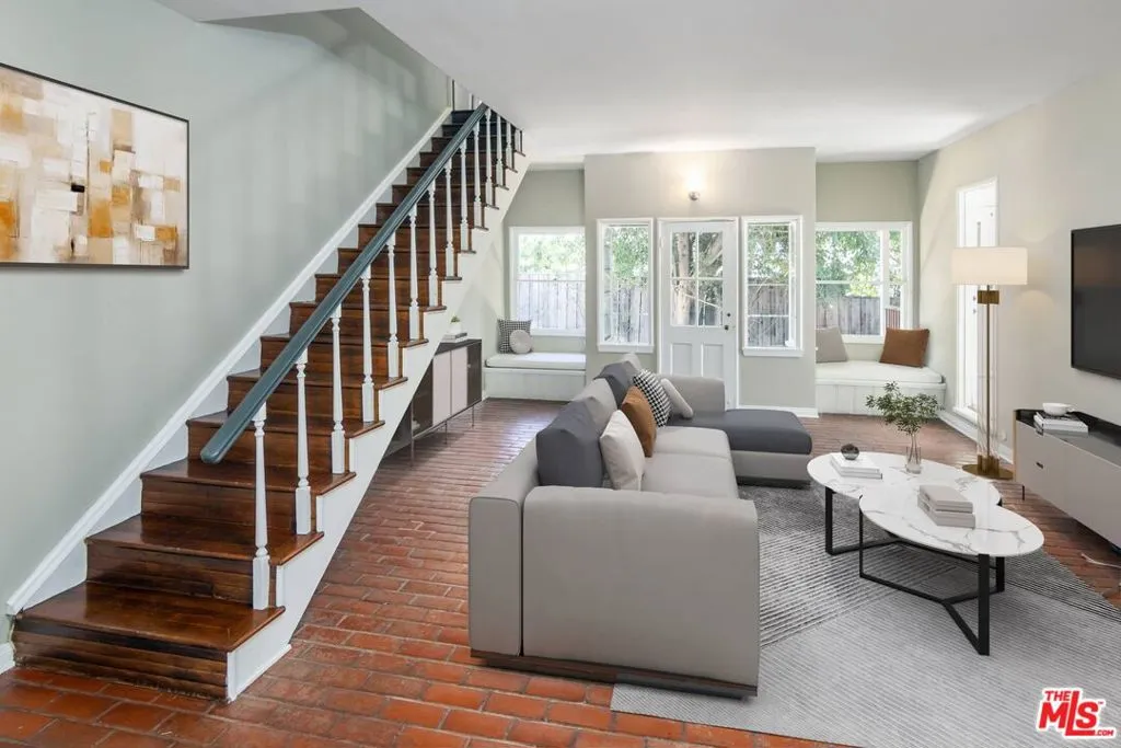 Los Angeles, California 90069, United States, 3 Bedrooms Bedrooms, ,4 BathroomsBathrooms,Residential,Active,16313