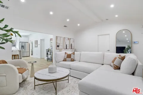 8226 Fountain Avenue, West Hollywood, CA 90046 - MLS#: 25517123