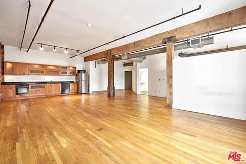 MLS: 25511625