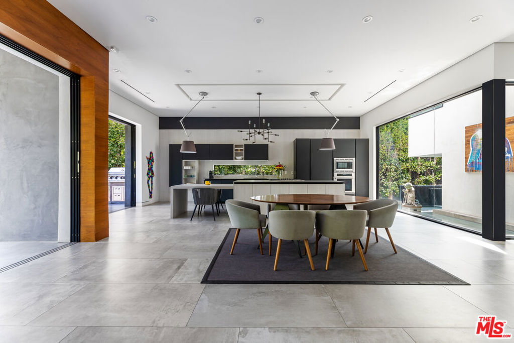 Properties 3 1540 N Curson Avenue